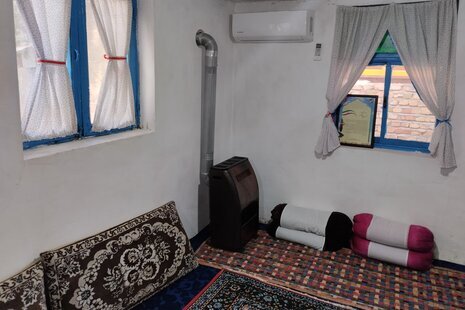کلبه مرد کوچک در رشت