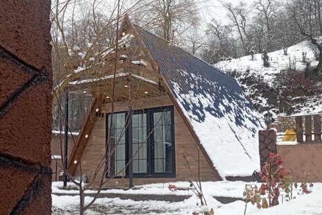 کلبه ماه سو 2 جنگلی در سواد کوه