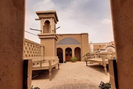 اتاق 2 تخته کرشمه در اقامتگاه بومگردی در کاشان