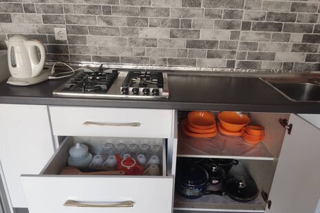 کلبه سوئیسی دوبلکس تکخواب ارغوان جکوزی دار در پل سفید