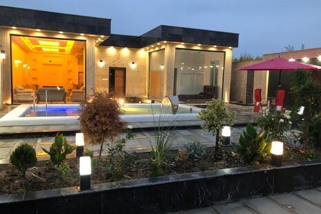 ویلا دو خواب استخردار سرپوشیده در چهارباغ