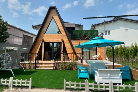 کلبه سوئیسی استخردار دوخواب در سرخرود