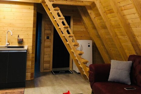 کلبه چوبی دوبلکس استخر آبگرم در لاهیجان