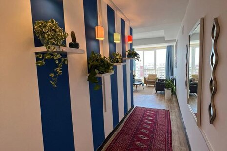 آپارتمان مبله تکخواب طبقه 8 دید دریا در کیش