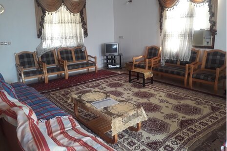 واحد در طبقه همکف ویلا چابکسر