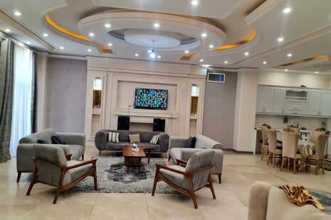 کاخ ویلا دوبلکس استخردار لوکس 4 خواب آبشار در چهارباغ