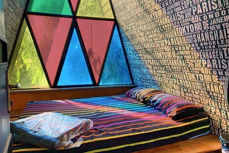 کلبه سوئیسی دوبلکس استخردار دوخواب در چهارباغ