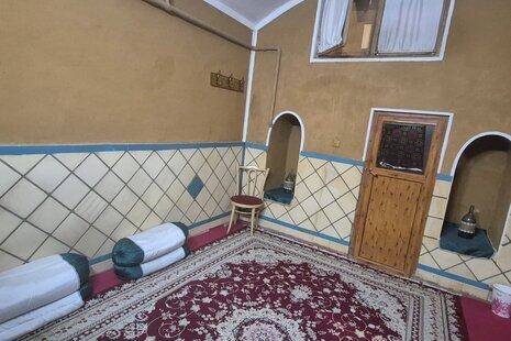 اتاق زمرد در اقامتگاه بوم گردی کاشان