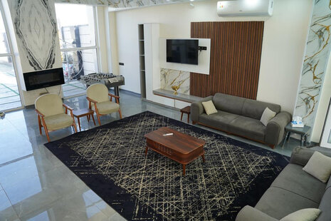 ویلا دوبلکس استخردار مبله سه خواب نارون در چهارباغ