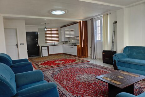 واحد مبله تکخواب در طبقه اول ویلا در لاهیجان