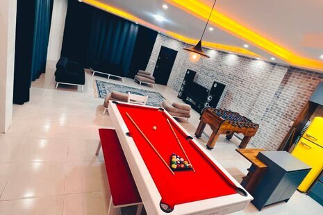 ویلا دوخواب استخردار مدرن در چهارباغ