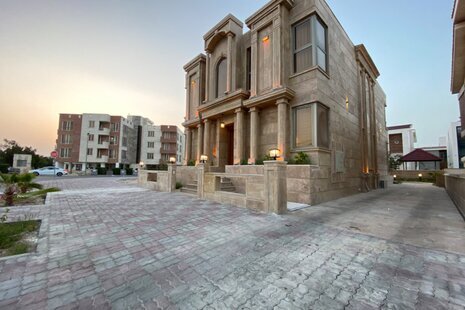 ویلا تریپلکس استخردار چهارخواب در کیش