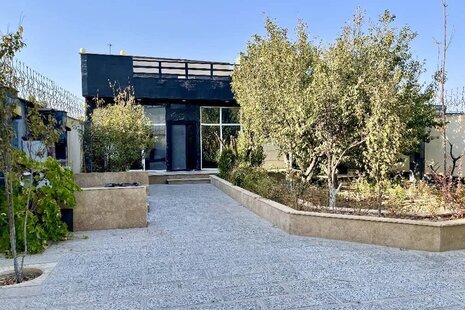 ویلا مبله دوبلکس سه خواب استخردار شاهان در چهارباغ