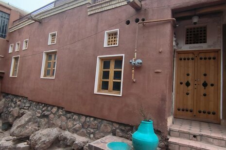 واحد1 در اقامتگاه سنتی ابیانه