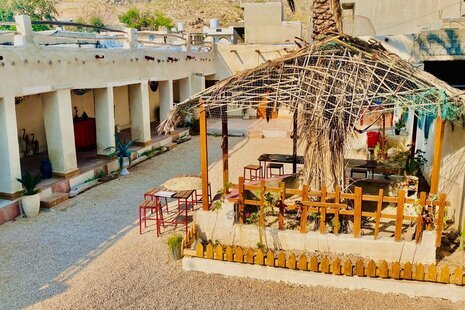 اتاق سلیمان سیرافی در اقامتگاه بومگردی کنگان