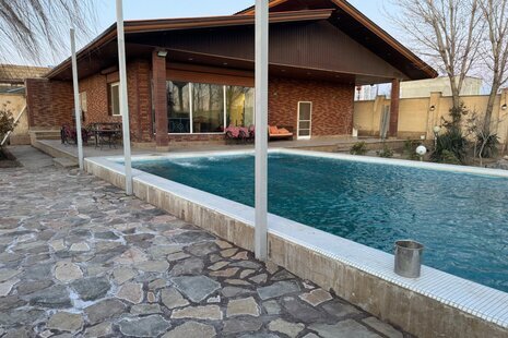 ویلا مبله استخردار سه خواب شاهان در چهارباغ