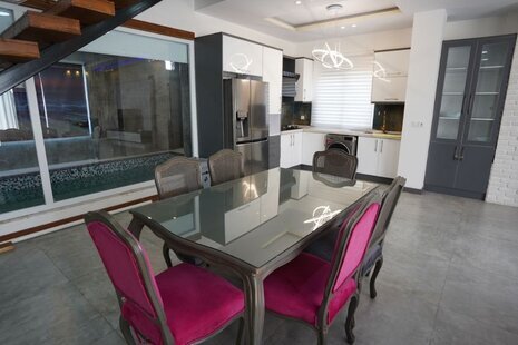 خانه ویلایی تریپلکس استخردار در رویان