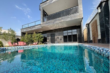 ویلا استخردار سه خواب نور ماه در چهارباغ