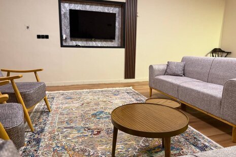 آپارتمان مبله دوخواب هفت تیر طبقه اول در مشهد