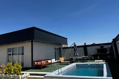 ویلا دوخواب استخردار مبله در چهارباغ