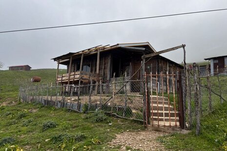 کلبه چوبی در ییلاقات اولسبلنگاه