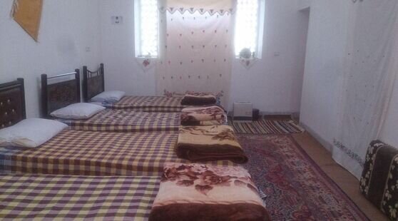 اتاق های تخت دار دراقامتگاه بومگردی در اصفهان