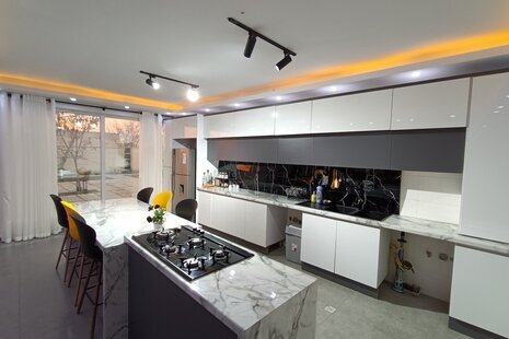 ویلا استخردار دو خواب تیتان در کردان