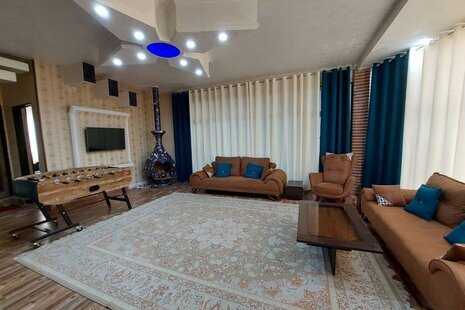 ویلا دو خواب استخردار باغ گیلاس در چهارباغ