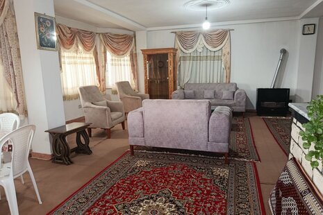واحد دوخواب مبله کاظمی در طبقه اول ویلا کلاردشت
