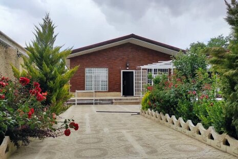 باغ ویلا استخردار و جکوزی  سه خواب مسیحا در چهارباغ