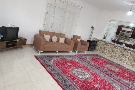 واحد مبله تکخواب در طبقه همکف ویلا رستمی در رامسر