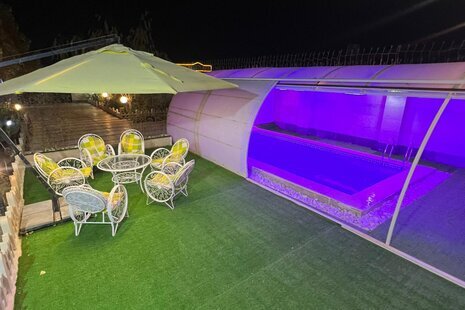 ویلا استخردار مبله دوخواب آراد هوم در چهارباغ