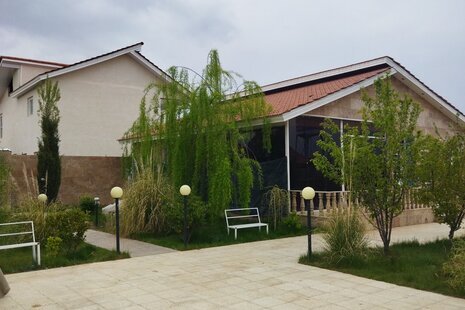 ویلا باغ دو خوابه مرادی در شیراز