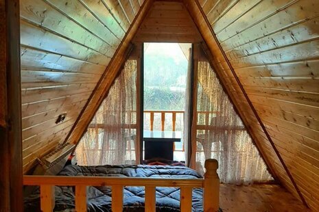 کلبه سوئیسی دوبلکس تکخواب جکوزی دار در شیرگاه