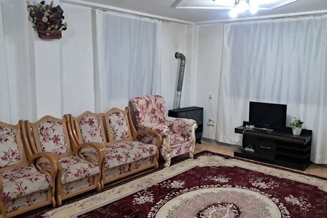 واحد دوخواب میرصادقی در طبقه همکف ویلای لنگرود