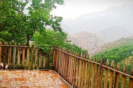 واحد دوخواب چوبی مستقل در اقامتگاه بومگردی پاوه