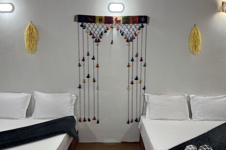 اتاق 25 متری دریا در بومگردی قشم