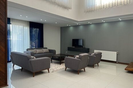 ویلا تریپلکس چهارخواب استخردار اقاقیا در محمودآباد