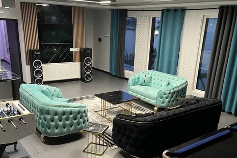 ویلا دوبلکس استخردار سه خواب دامون در چهارباغ