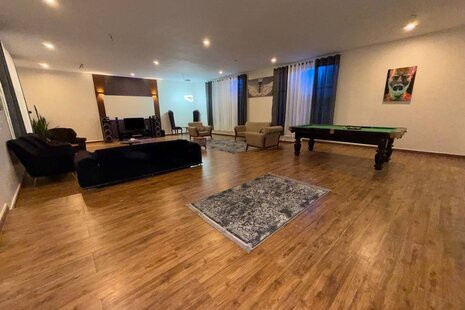 ویلا استخردارچهار خواب  ستاره در چهارباغ