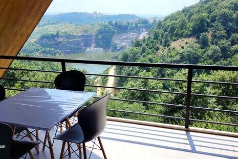 واحد دوبلکس دوخواب در طبقه دوم ویلا جنگلی گیسوم در بهشهر