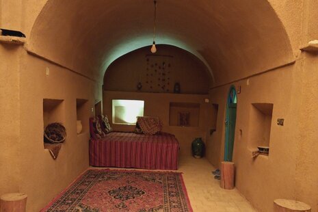 اتاق (زمین)در اقامتگاه بومگردی در میبد