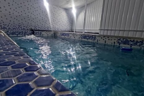 سوئیت استخردار 1 در طبقه اول ویلا در خرم آباد