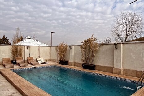 ویلا دوخواب استخردار چهارفصل عسل در ساوجبلاغ