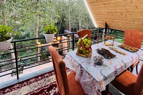 کلبه سوئیسی دوبلکس دوخواب جکوزی دار پناه در شیرگاه