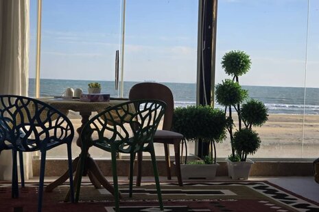 سوئیت 3 ساحلی در مجتمع اقامتی محمدزاده کنگان