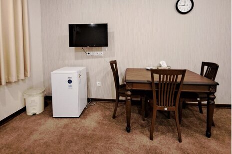 واحد تکخواب 4 نفره در هتل آپارتمان صومعه سرا