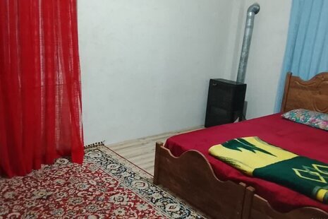 واحد دوخواب مبله در طبقه همکف ویلا در رامسر