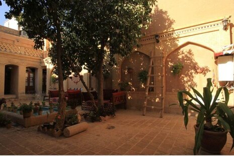 اتاق 2 نفره ایوان در اقامتگاه سنتی شیراز