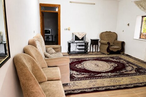 واحد مبله تکخواب طبقه همکف ویلا در علی آباد